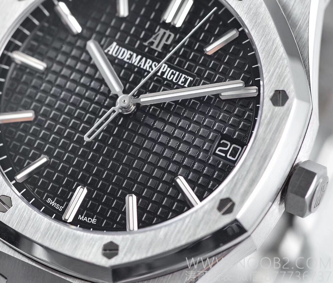 ZF Factory resmi sitesi: Yeni Audemars Piguet Royal Oak 15500 replika saat nasıl? AP 15400 ile karşılaştırıldığında ne fark var? — 27. fotoğraf