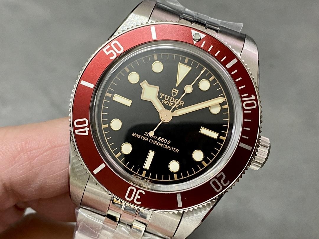 ZF Factory Tudor Black Bay küçükırmızı kalkan nasıl satın alınır? — 2. fotoğraf