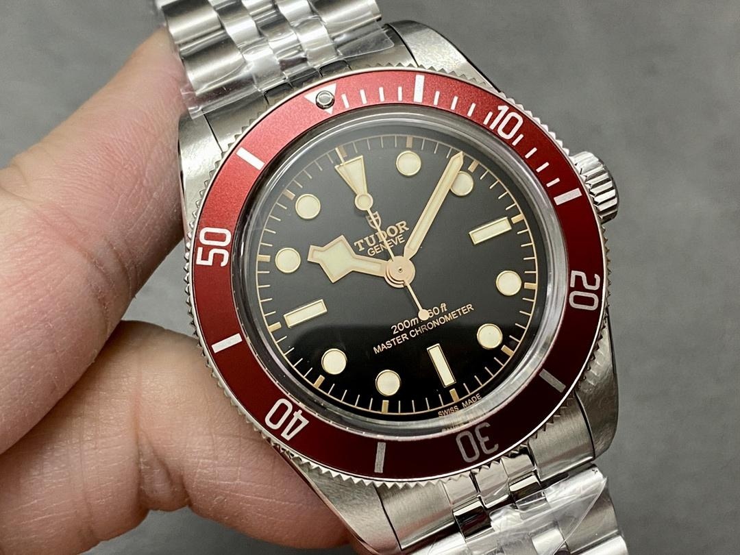 ZF Factory Tudor Black Bay küçükırmızı kalkan nasıl satın alınır? — 4. fotoğraf