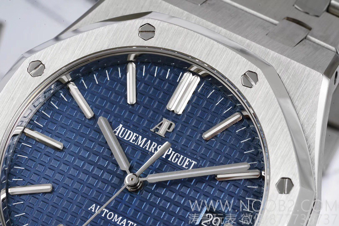 Z+f gerçekten ZF Factory mı? İşçilik detayları nasıl? JF Audemars Piguet 15400 ile karşılaştırınca hangi replika daha iyi? — 11. fotoğraf