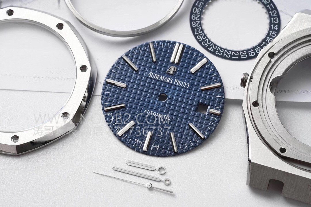 Z+f gerçekten ZF Factory mı? İşçilik detayları nasıl? JF Audemars Piguet 15400 ile karşılaştırınca hangi replika daha iyi? — 14. fotoğraf