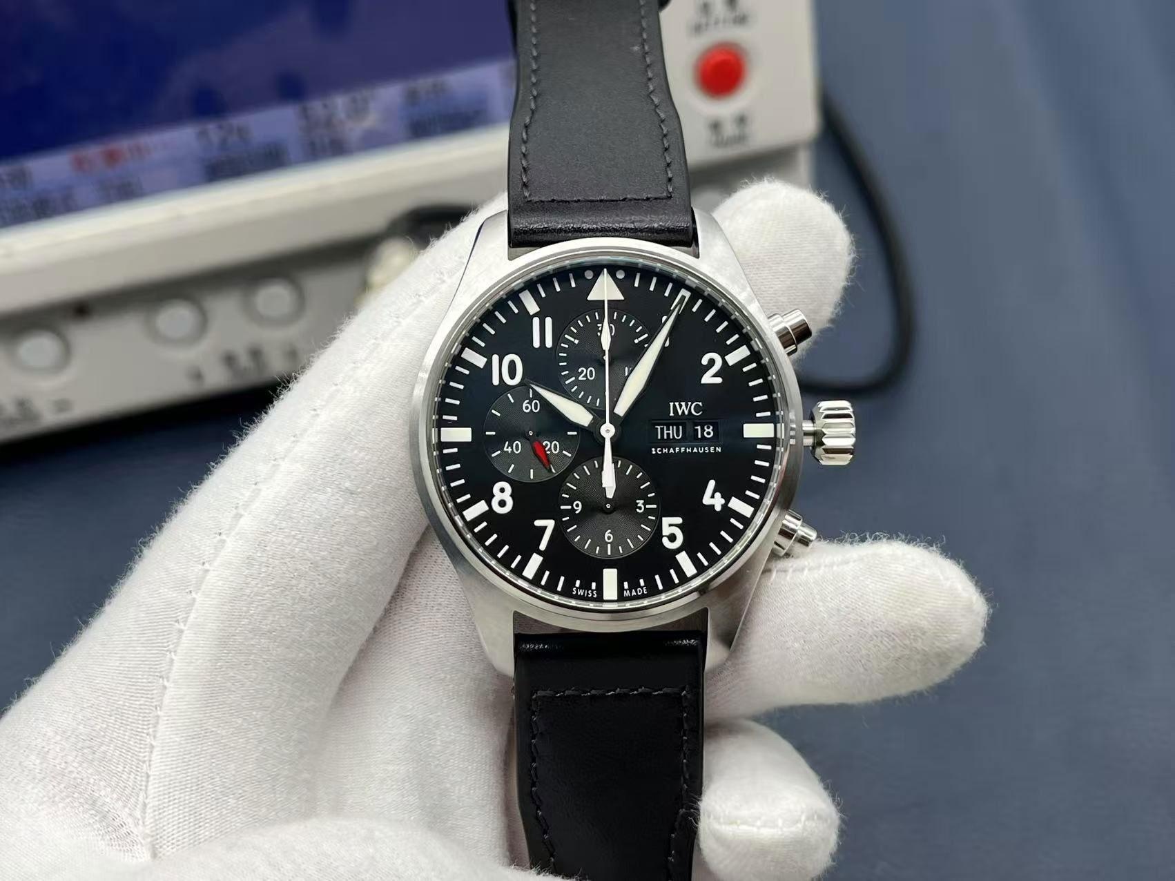 ZF Klasik Başyapıtın V2 Yükseltmesi: Gökyüzüne Hükmeden, Saniyesi Saniyesine 'Gerçek' — ZF Üretimi IWC3777 Pilot Kronograf Serisi — 2. fotoğraf