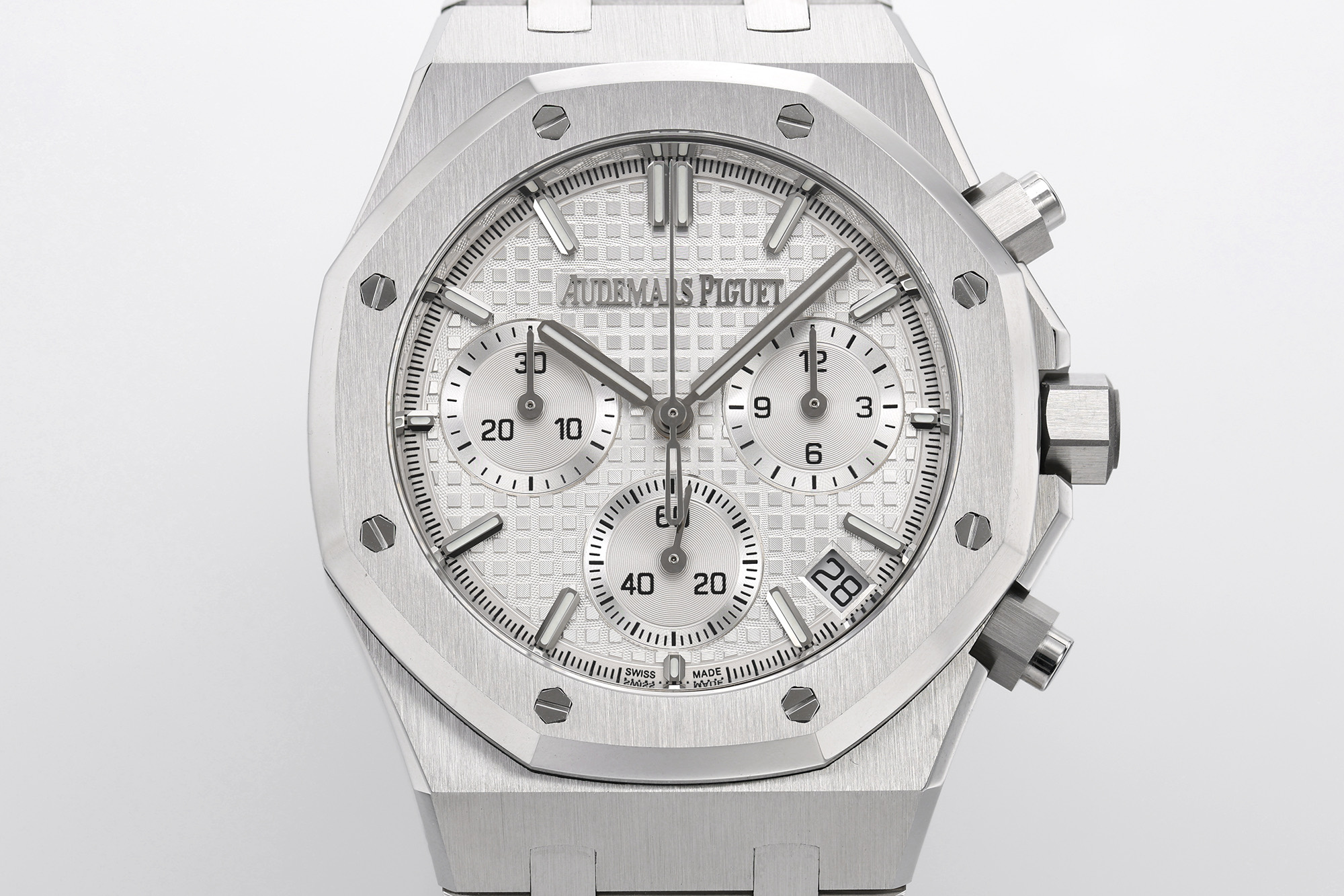 ZF Yeni Ürün | Zamanla Olgunlaşan, Keskin Hatlarında Gizli Güç — Audemars Piguet Royal Oak 26240 — 11. fotoğraf