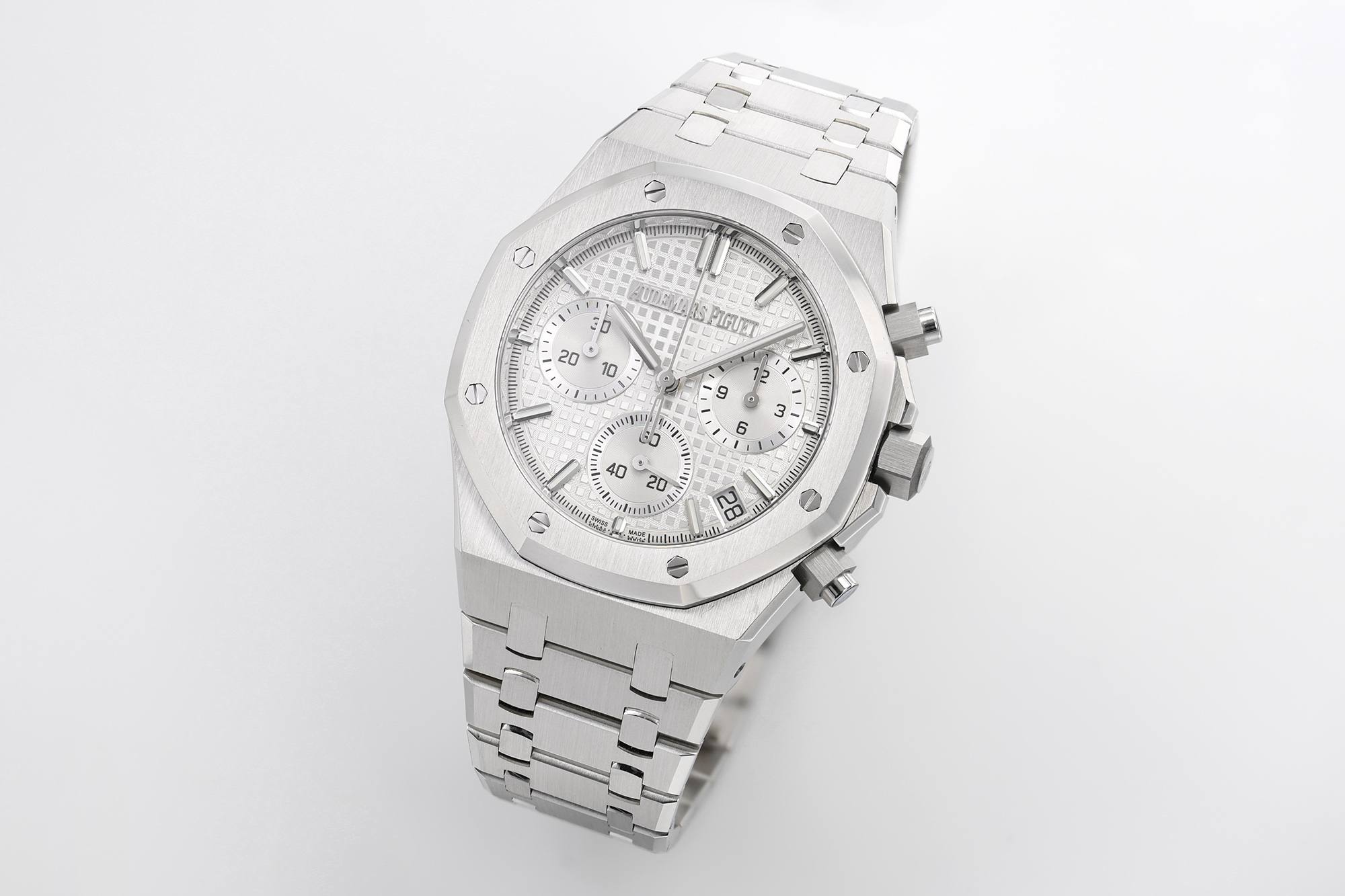 ZF Yeni Ürün | Zamanla Olgunlaşan, Keskin Hatlarında Gizli Güç — Audemars Piguet Royal Oak 26240 — 13. fotoğraf