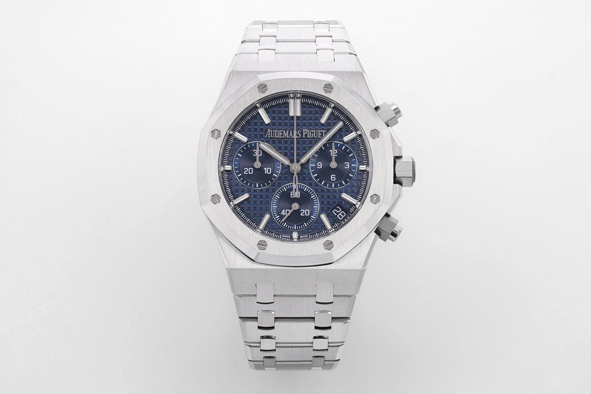 ZF Yeni Ürün | Zamanla Olgunlaşan, Keskin Hatlarında Gizli Güç — Audemars Piguet Royal Oak 26240 — 18. fotoğraf