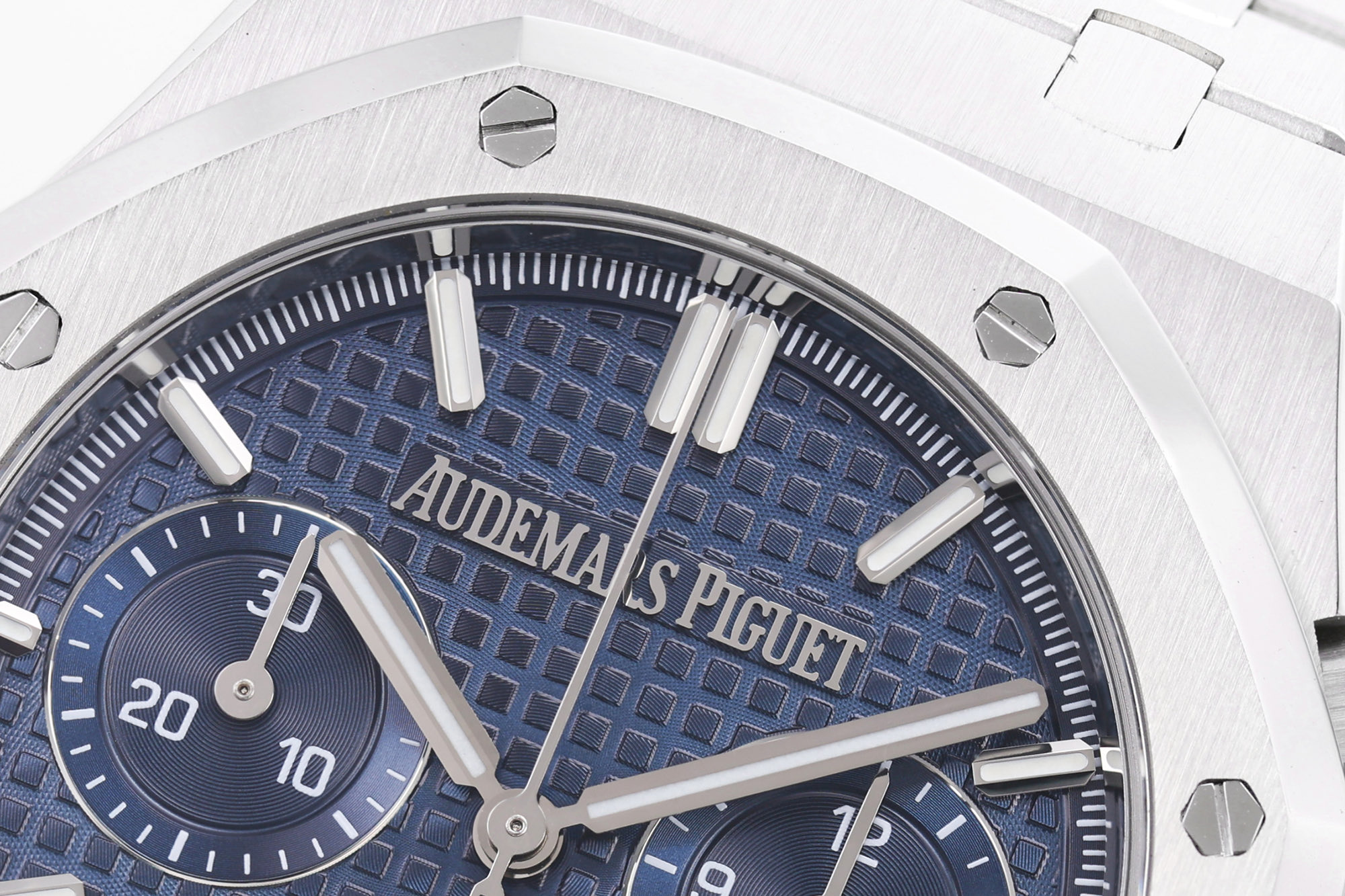ZF Yeni Ürün | Zamanla Olgunlaşan, Keskin Hatlarında Gizli Güç — Audemars Piguet Royal Oak 26240 — 23. fotoğraf