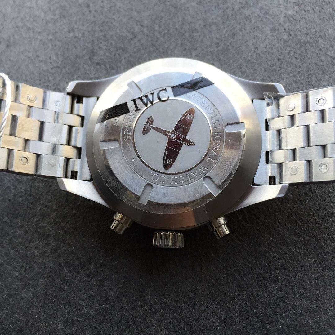 IWC Spitfire Kasa Arkası