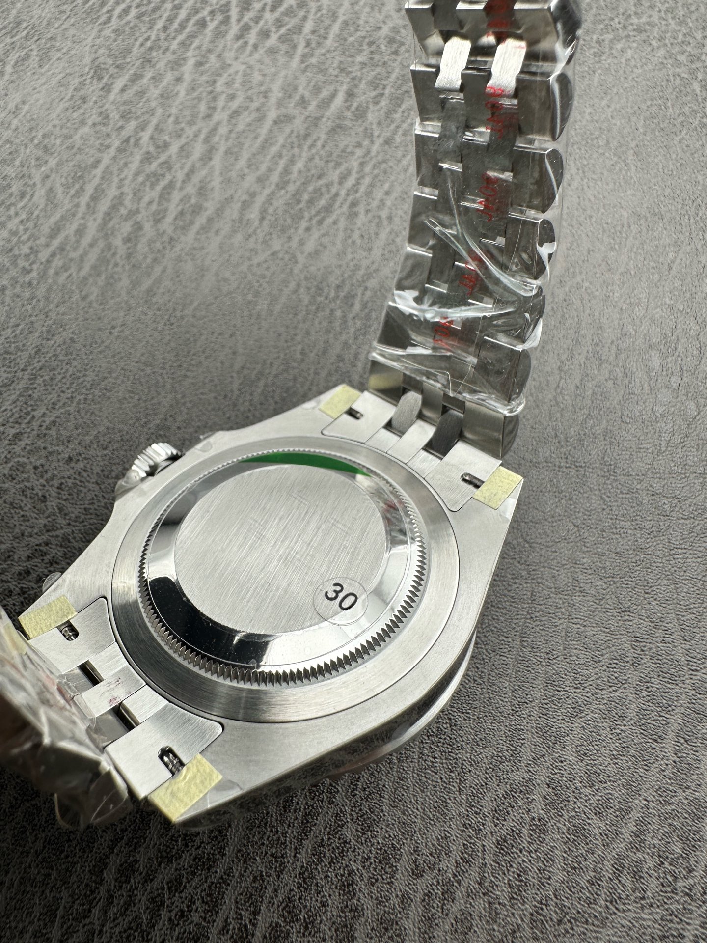 Zirvede replika! VS 2025 Rolex GMT Greenwich kola bezel görkemli şekilde geliyor — 16. fotoğraf