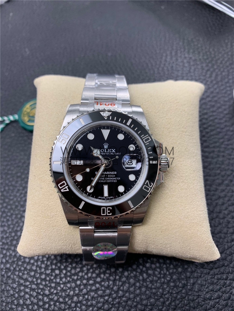 ZZ Factory Black Bay Rolex Submariner 116610 replika saatin orijinalle karşılaştırmalı incelemesi — 18. fotoğraf