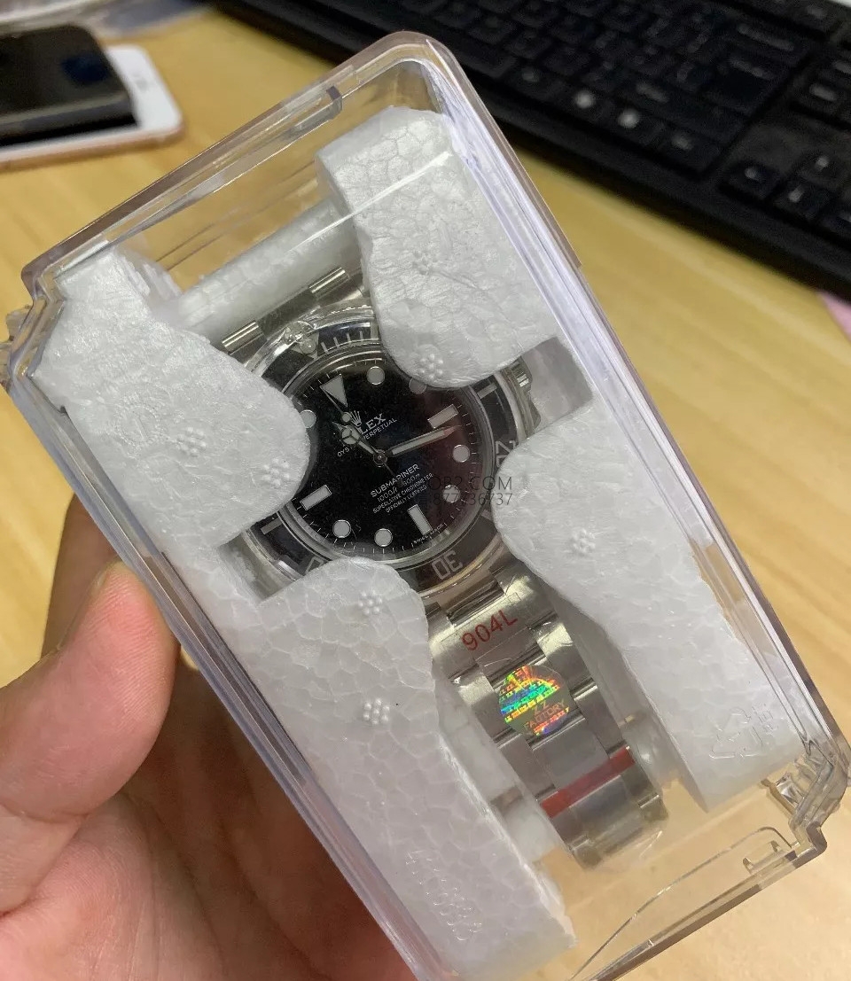 ZZF Factory Rolex Tarihsiz Siyah Submariner 3130 Mekanizmalı 114060-97200 Replika ile Orijinal Karşılaştırmalı İnceleme — 23. fotoğraf